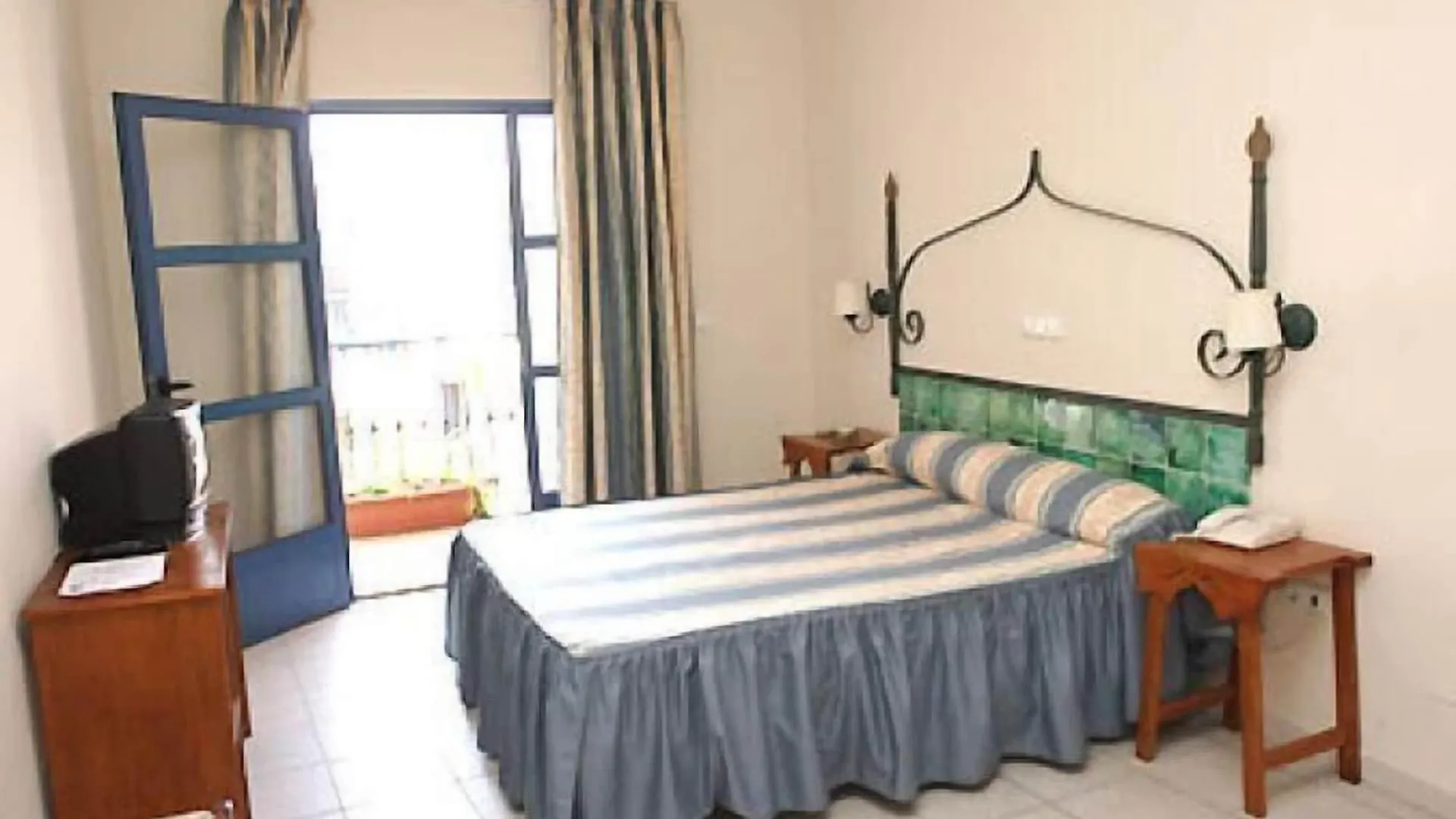 Hotel Atalaya San Jose  2*, San Jose (Almeria)